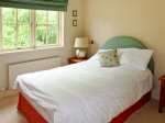 2 Oakwood Manor