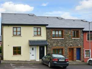8 Fairfield Close